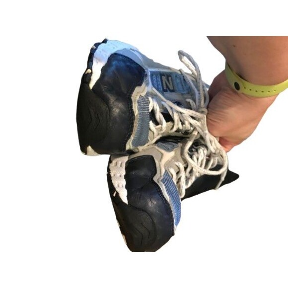 Women's New Balance Size 9.5 Athletic Shoes W604BN - Picture 7 of 9